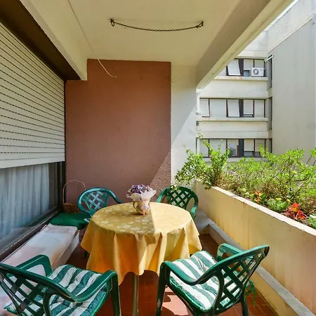 Apartament Fragola *